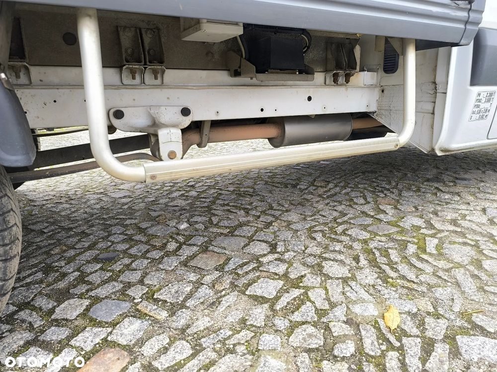 Mercedes-Benz Sprinter - 12