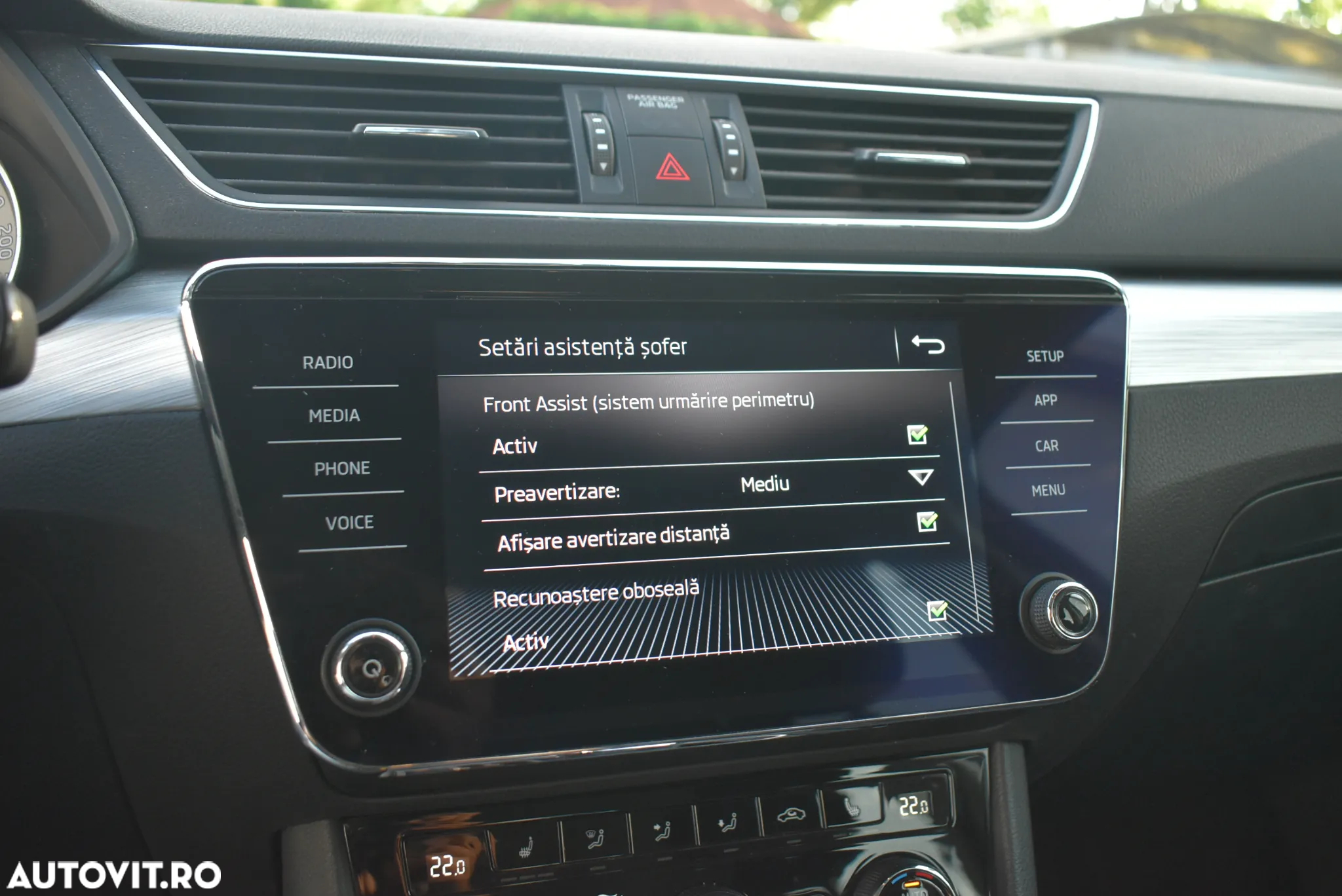 Skoda Superb 2.0 TDI DSG Ambition - 19