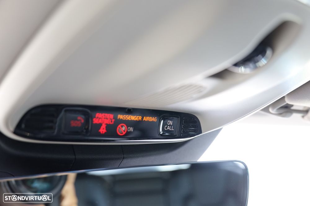 Volvo V90 Cross Country 2.0 D4 Pro AWD Geartronic - 18