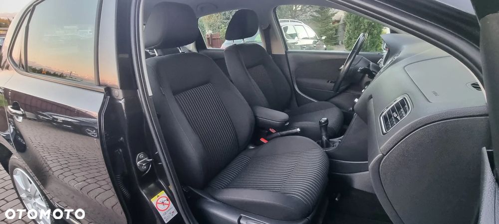 Volkswagen Polo 1.4 16V Comfortline - 29