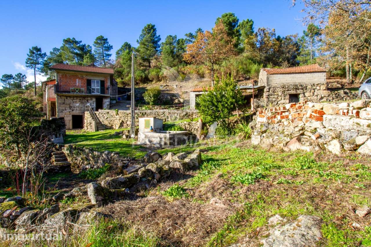 Quinta com casas e moinhos a 5 kms de Vila Real - Grande imagem: 3/40