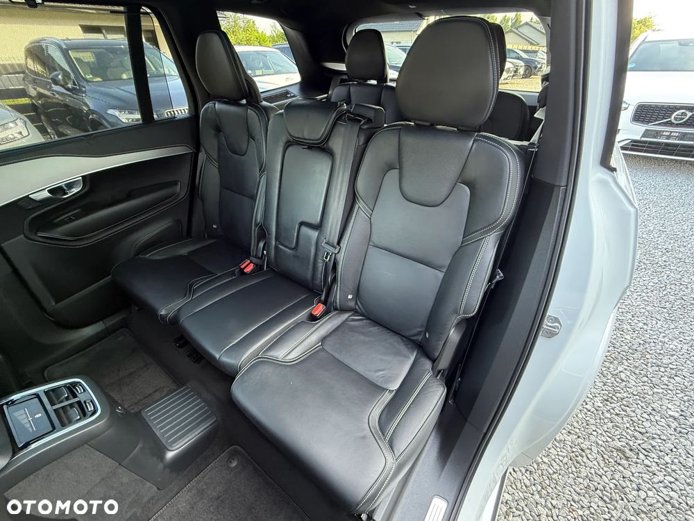 Volvo XC 90 T8 AWD Plug-In Hybrid R-Design 7os - 35