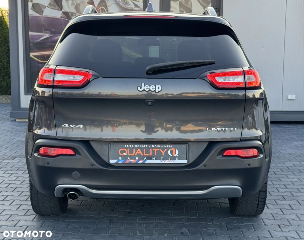 Jeep Cherokee - 13
