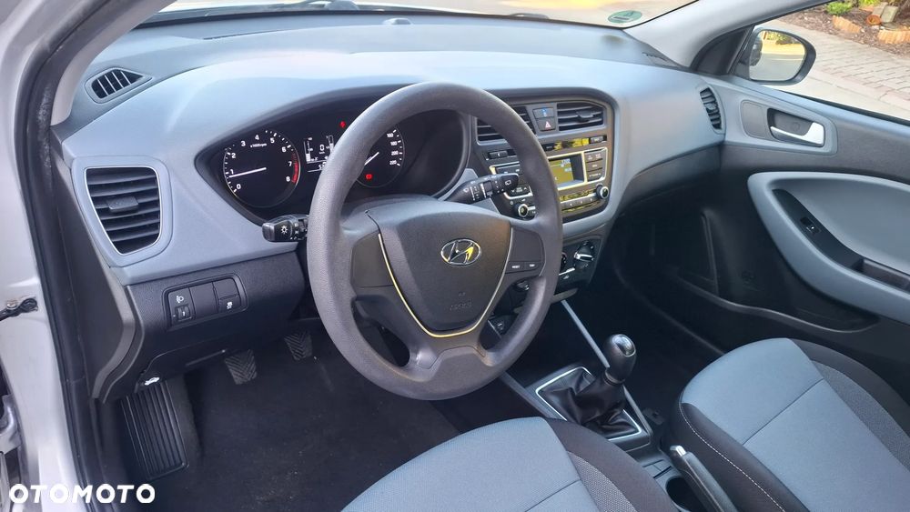 Hyundai i20 1.2 Fifa World Cup Edition - 7