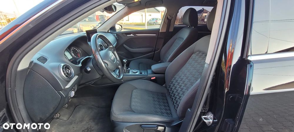 Audi A3 Sportback 1.2 TFSI Ambiente - 9