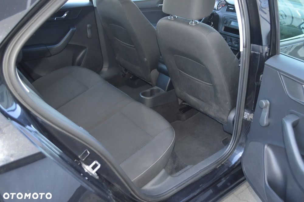 Skoda RAPID 1.2 TSI Ambition - 16