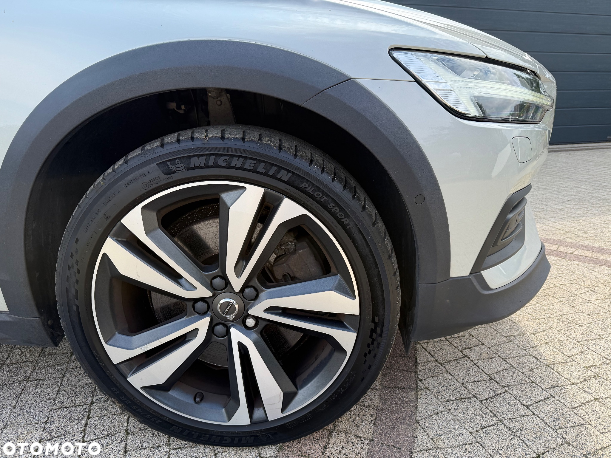 Volvo V60 Cross Country D4 AWD Geartronic Pro - 25