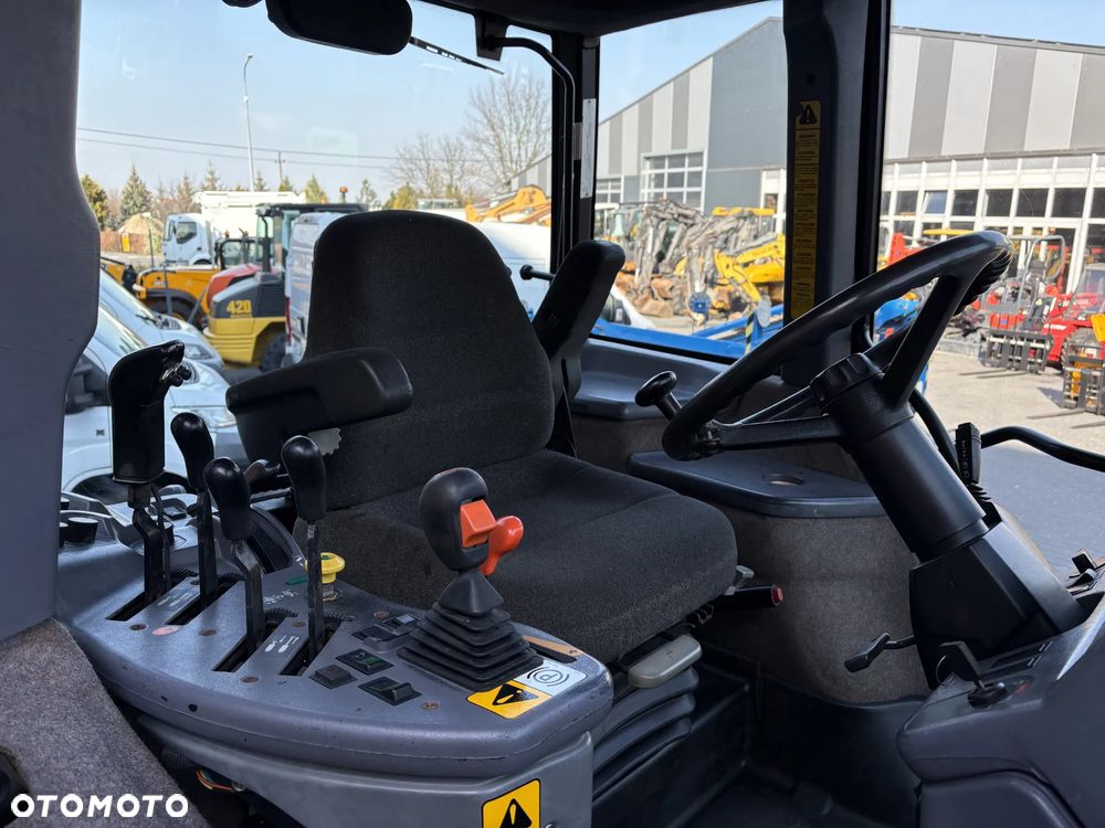 New Holland 8870 - 33