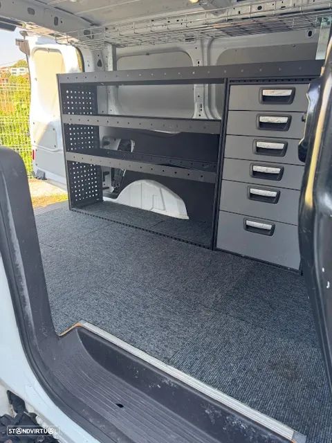 Ford Transit Connect - 9