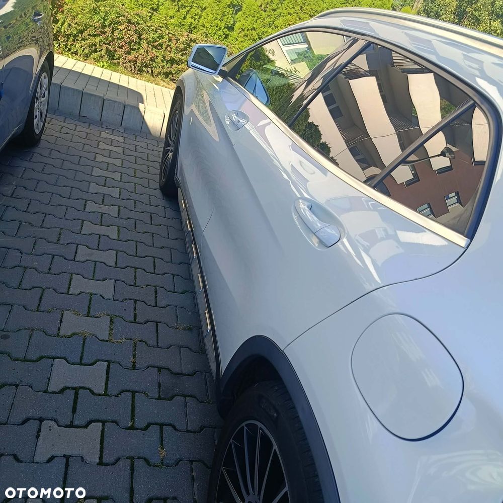 Mercedes-Benz GLA 180 d AMG Line - 5