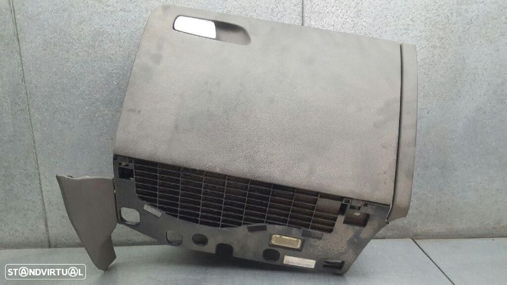 PORTA LUVAS AUDI Q5 8R - 1