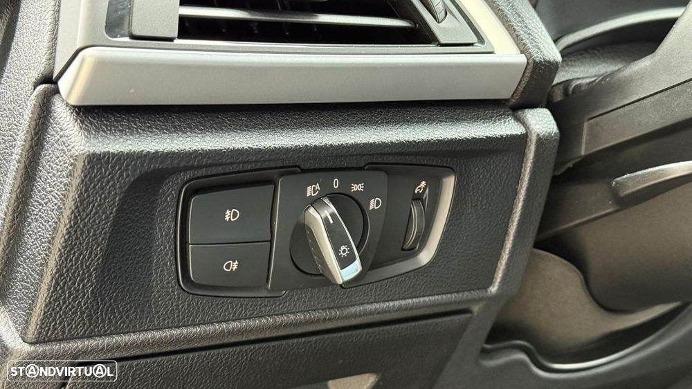 BMW 118 dA Line Urban - 15