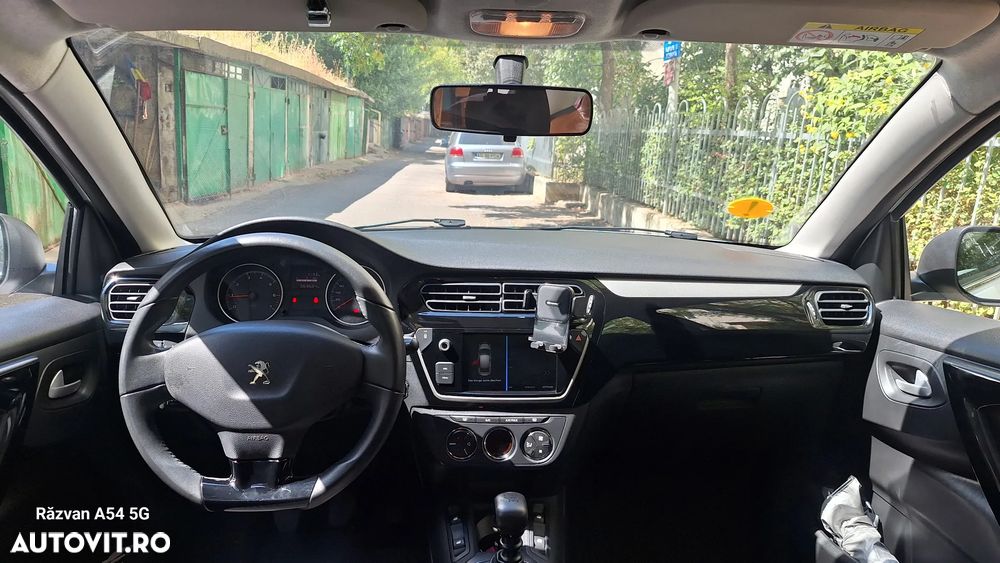 Peugeot 301 - 2