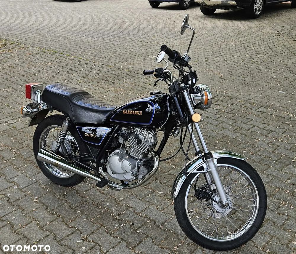 Suzuki GN 125 cały na części owiewka osłona bok lagi silnik kanapa stelaż - 1