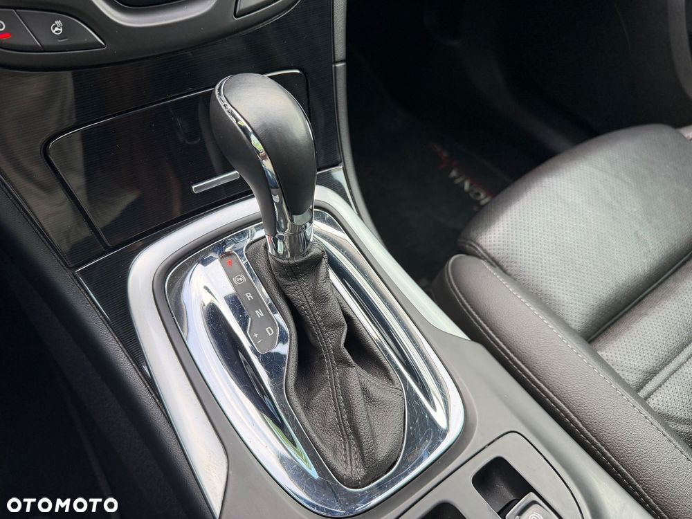 Opel Insignia 2.0 CDTI automatik Business Innovation - 24