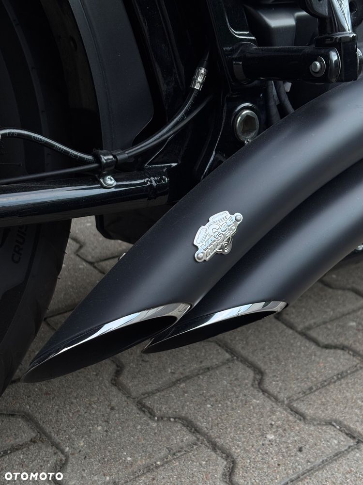 Harley-Davidson Softail Street Bob - 3