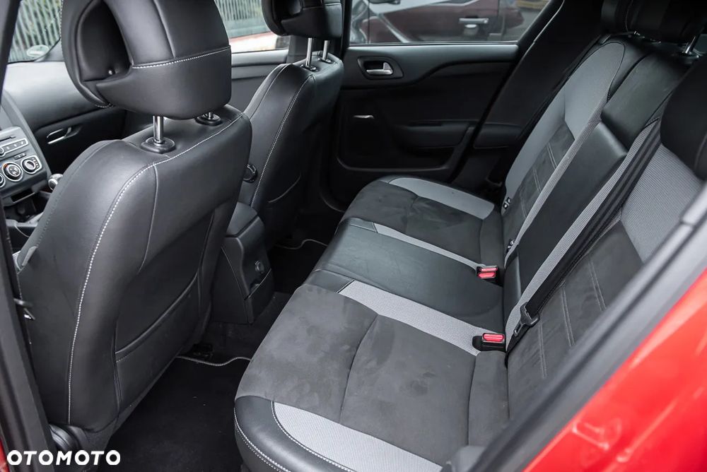 Citroën DS4 BlueHDi 120 Urban Show - 25