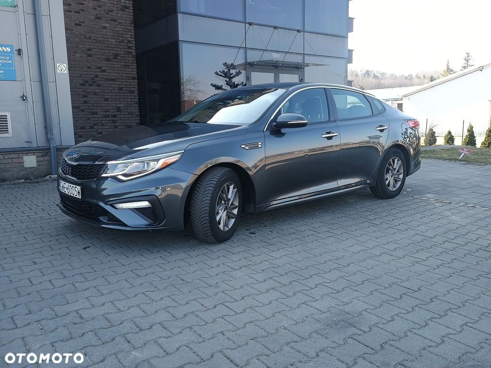 Kia Optima - 1