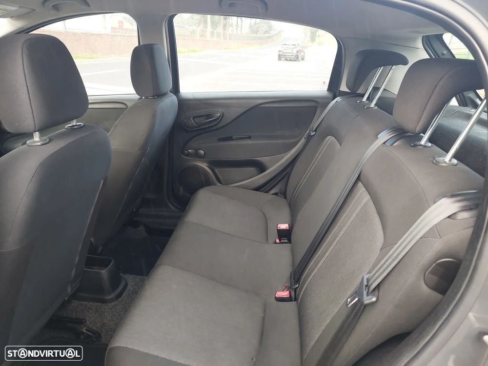 Fiat Punto 1.3 M-Jet Easy S&S - 10