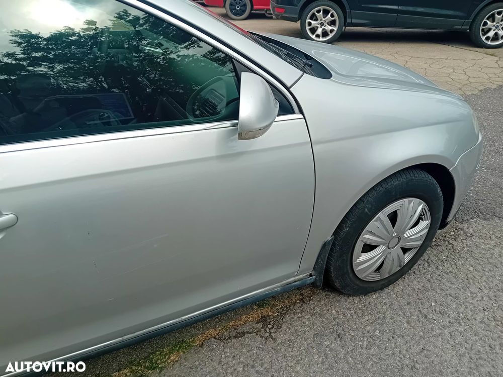 Volkswagen Jetta 2.0 TDI Comfortline - 5