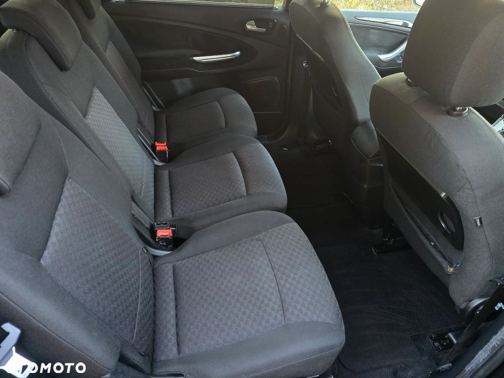 Ford Galaxy 2.0 TDCi Ghia - 22