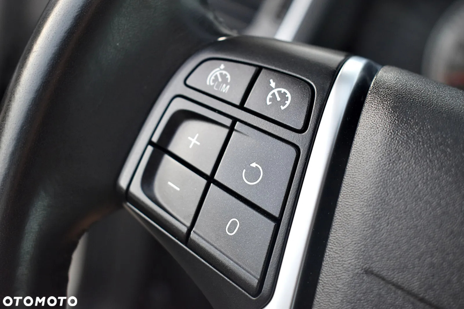 Volvo V60 D3 Geartronic Momentum - 28