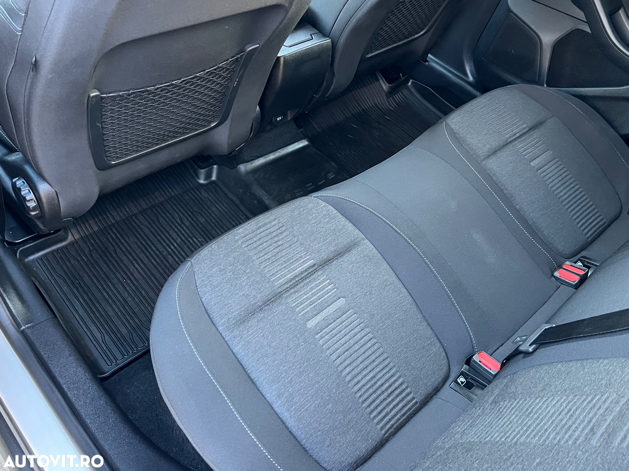 Ford Focus Turnier 1.5 EcoBlue Start-Stopp-System Aut. ACTIVE DESIGN - 31