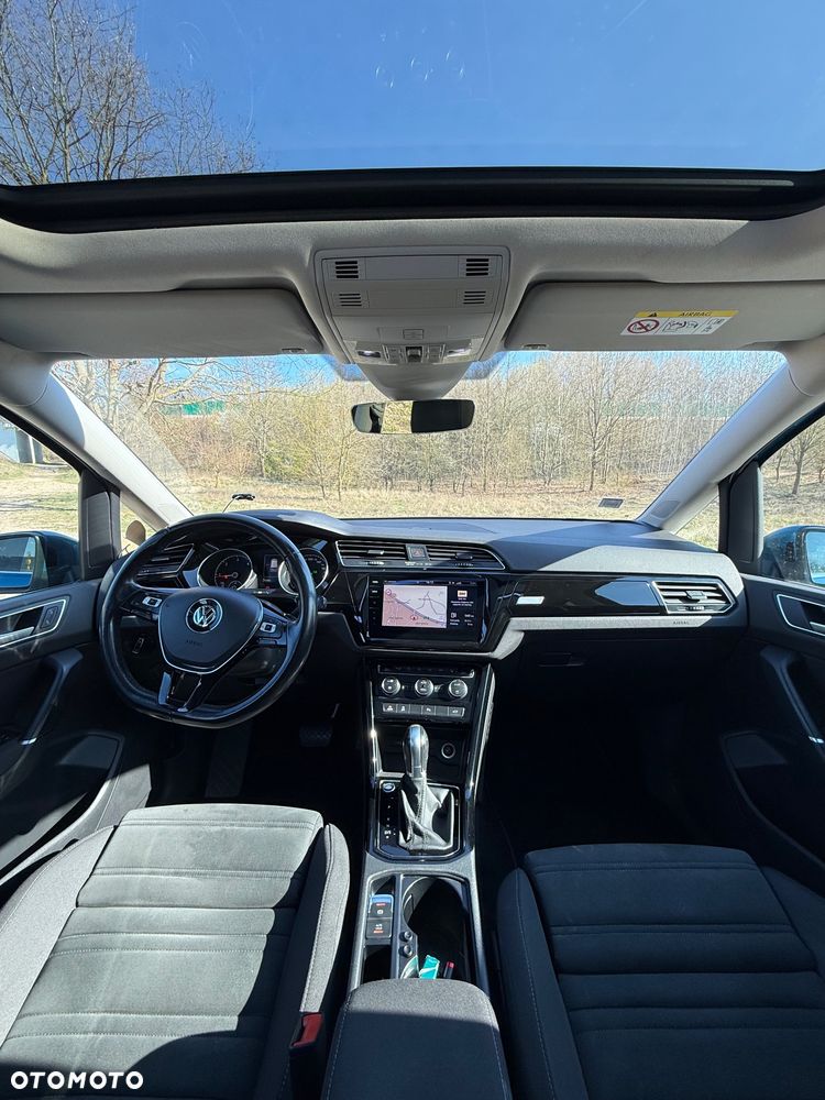 Volkswagen Touran - 9