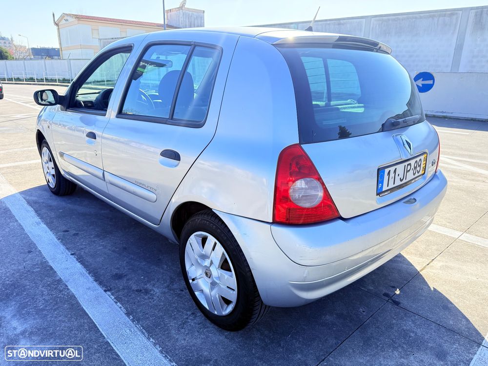 Renault Clio 1.2 16V Authentique - 4