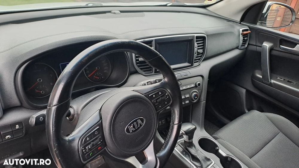 Kia Sportage 1.7 DSL 7DCT 4x2 Plus - 9