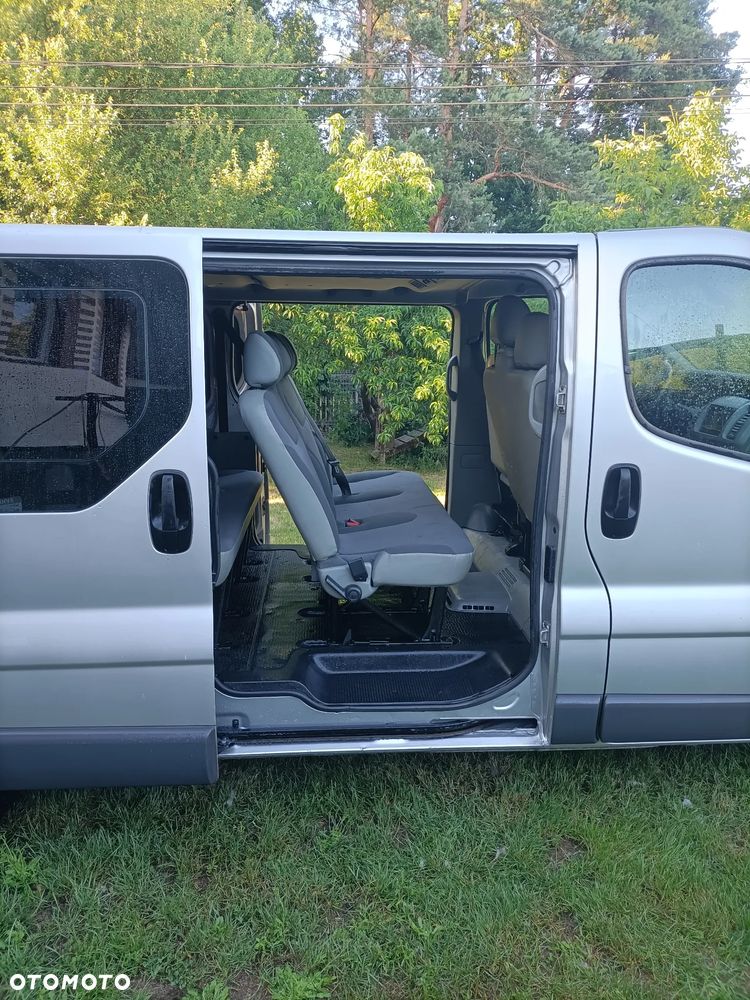 Opel Vivaro - 11