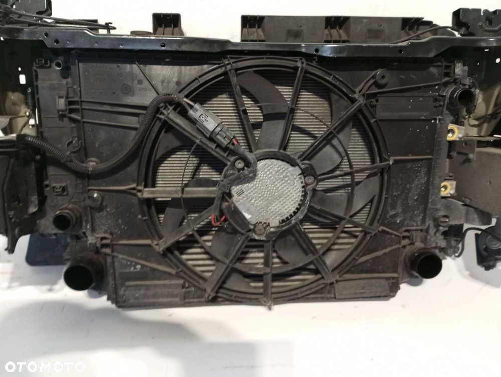 Pas przedni chłodnice VOLVO XC40 XC 40 2,0D - 5