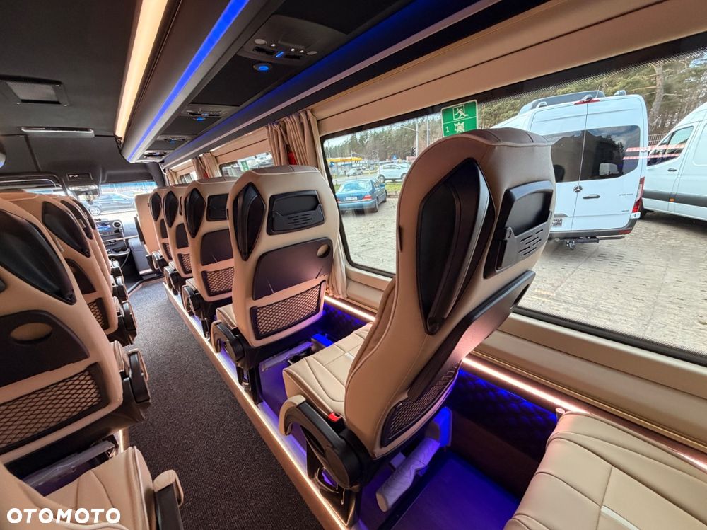 Mercedes-Benz Sprinter 519 - 24
