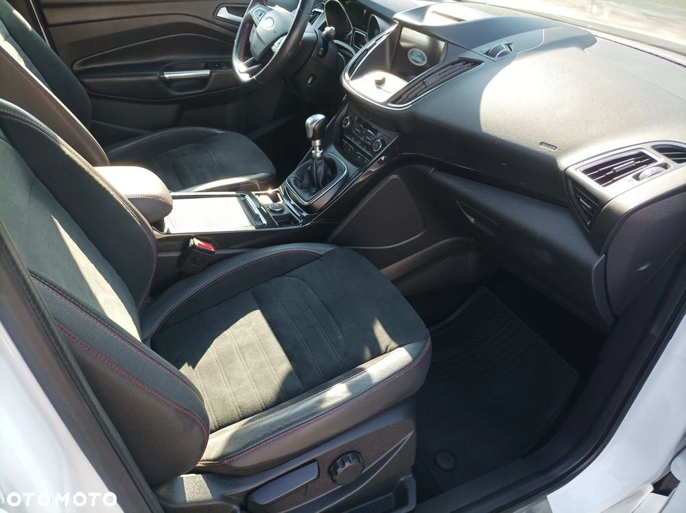 Ford Kuga 1.5 EcoBoost FWD ST-Line X - 15