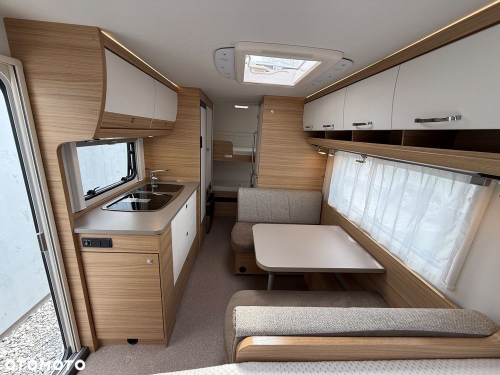 Dethleffs Camper 500 QSK Nomad Aero - 20