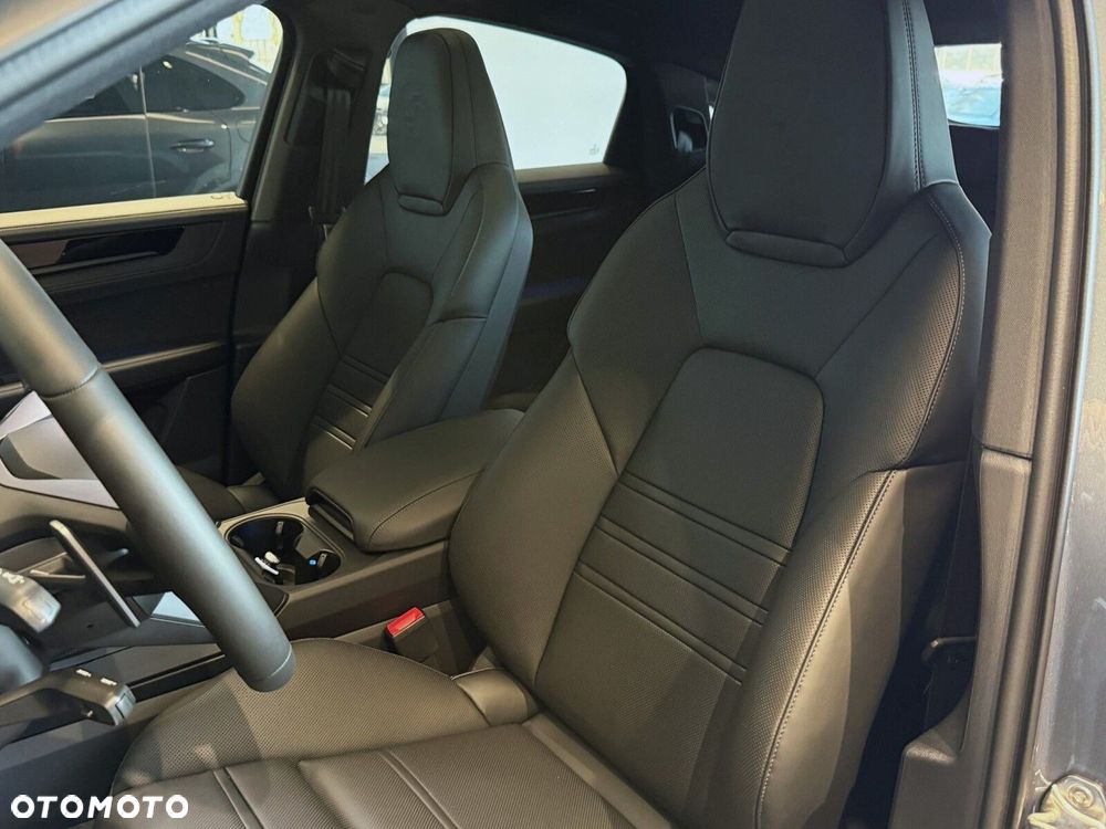 Porsche Cayenne - 12