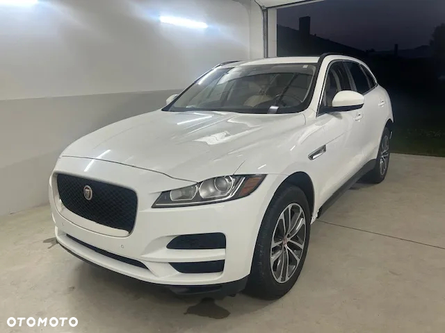Jaguar F-Pace - 4