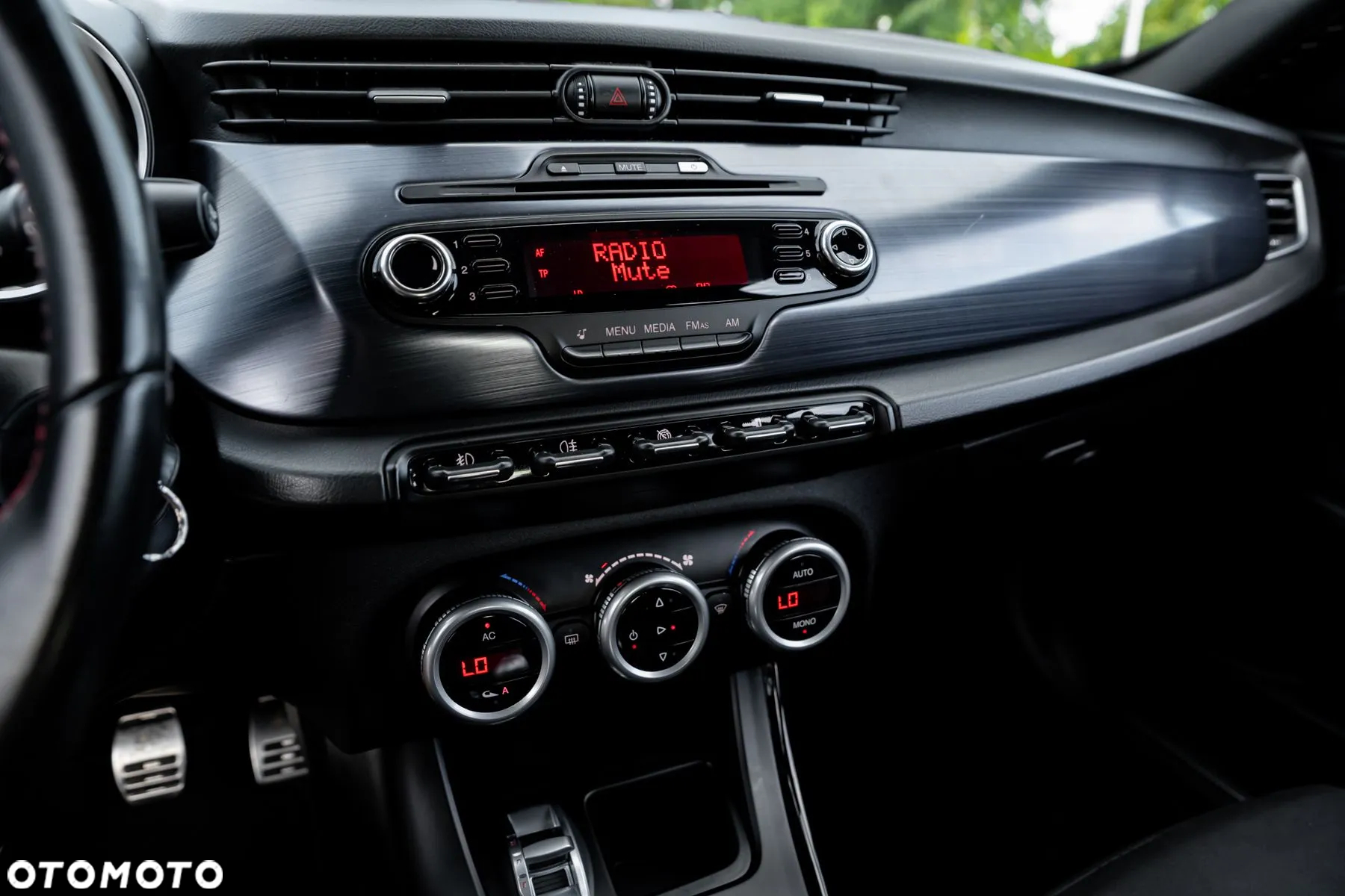 Alfa Romeo Giulietta 1.4 TB MultiAir Exclusive - 35