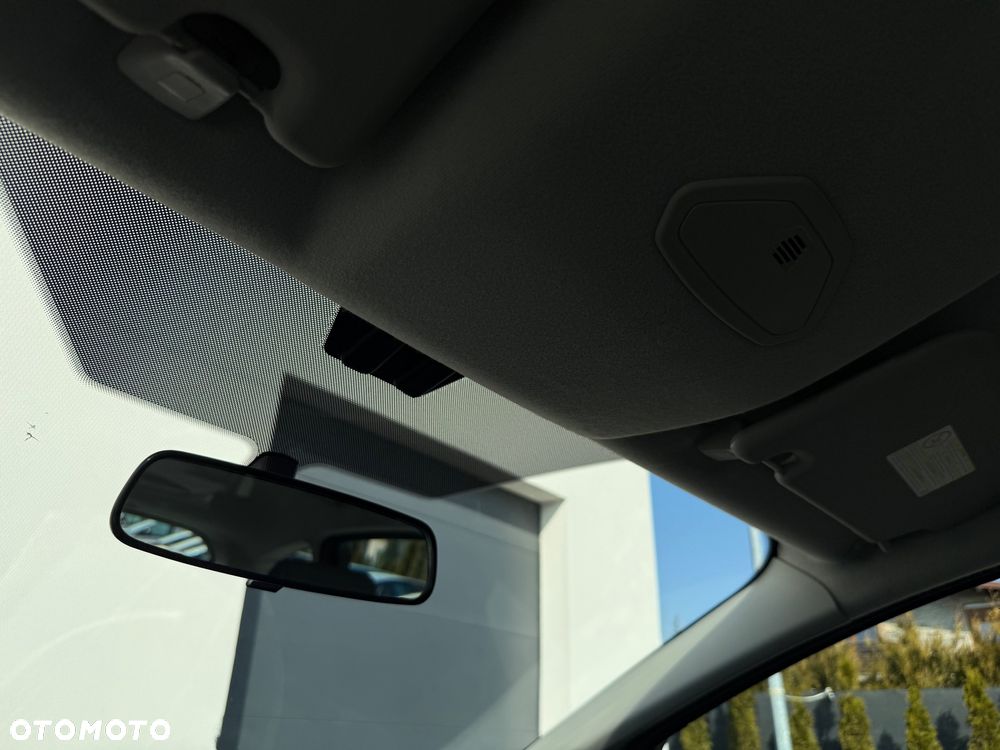 Ford C-MAX 1.6 TDCi Start-Stop-System Titanium - 24