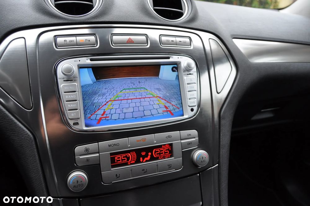 Ford Mondeo 2.0 Titanium - 17
