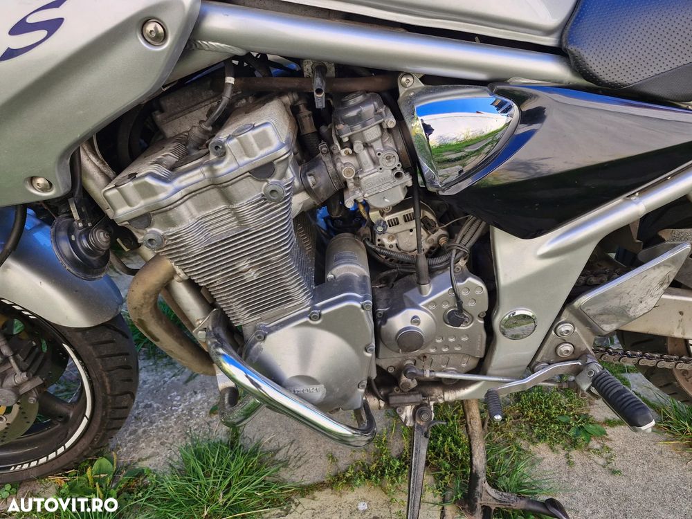 Suzuki GSR 600S - 6