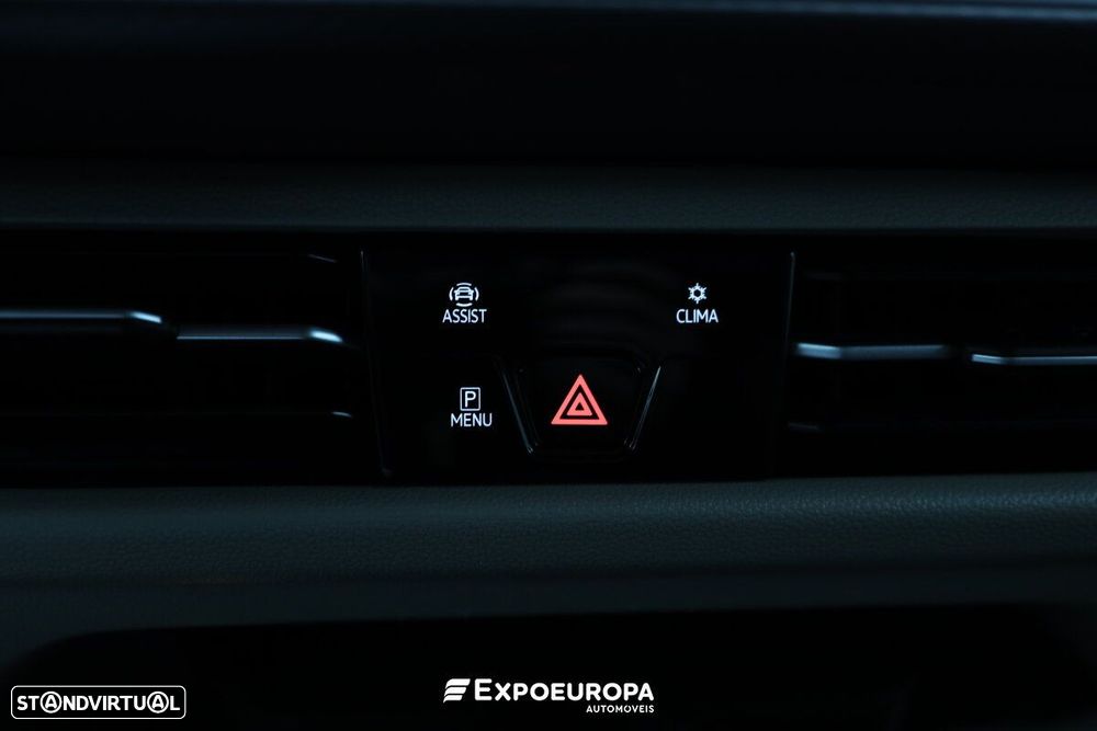 VW Multivan 2.0 TDI Life DSG - 24