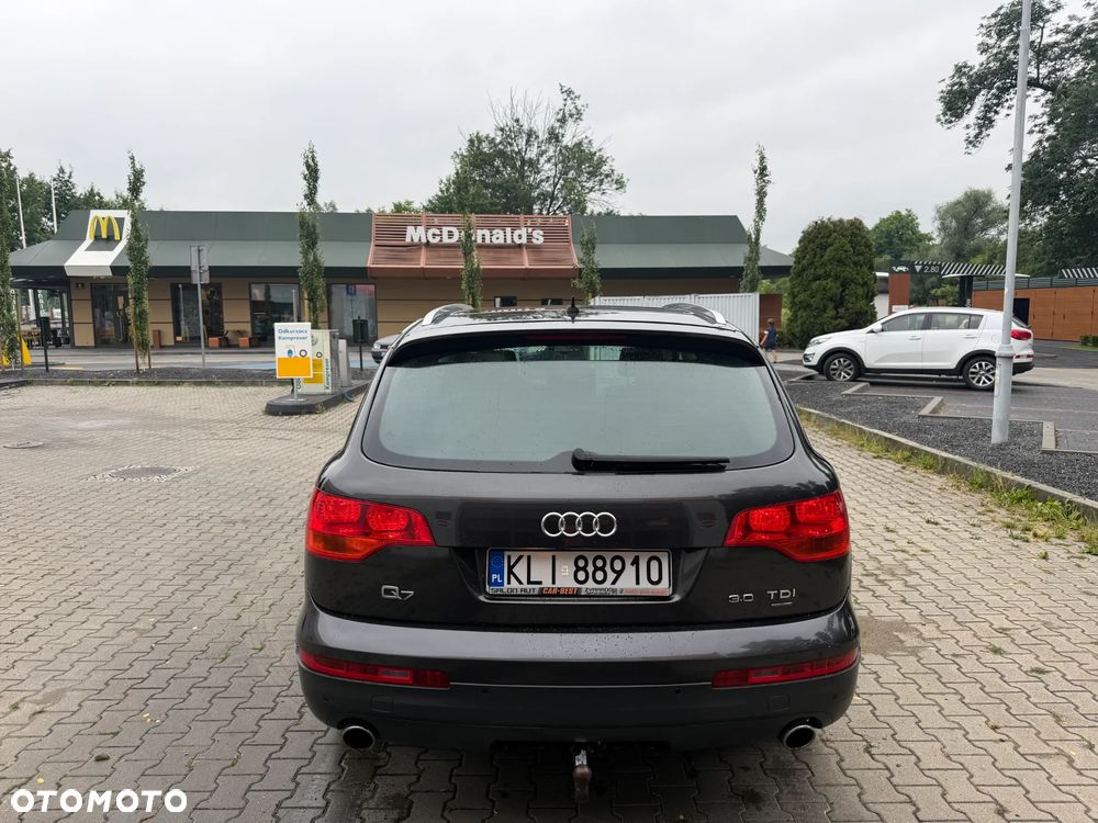 Audi Q7 - 4