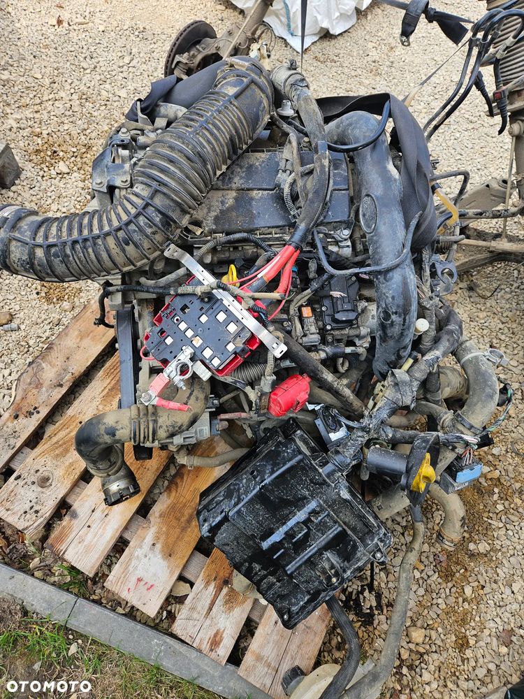 Renault Master silnik 2.3dci  kompletny z osprzetem +skrzynia biegow - 1
