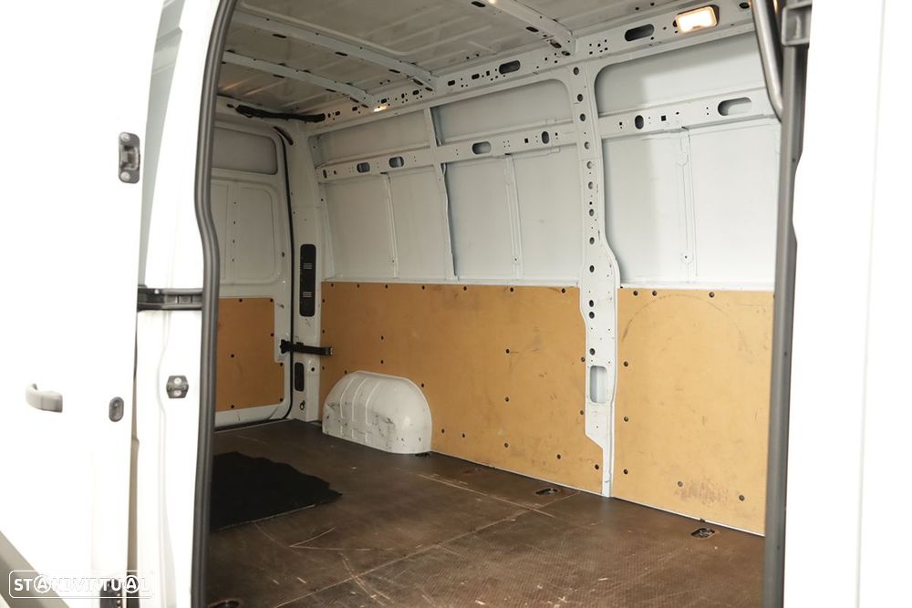 Renault master ver-2-3-dci-l2h2-3-5t - 19