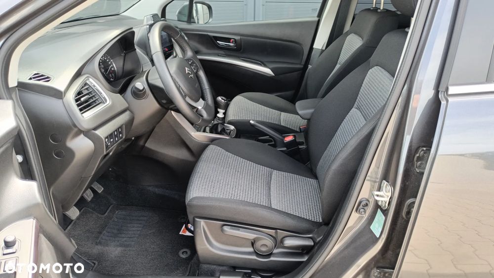 Suzuki S-Cross 1.4 BoosterJet mHEV Premium Plus SP - 8