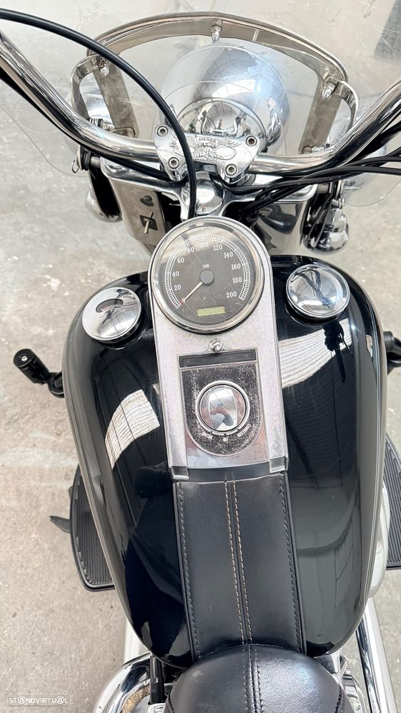 Harley-Davidson Heritage Softail Classic - 8