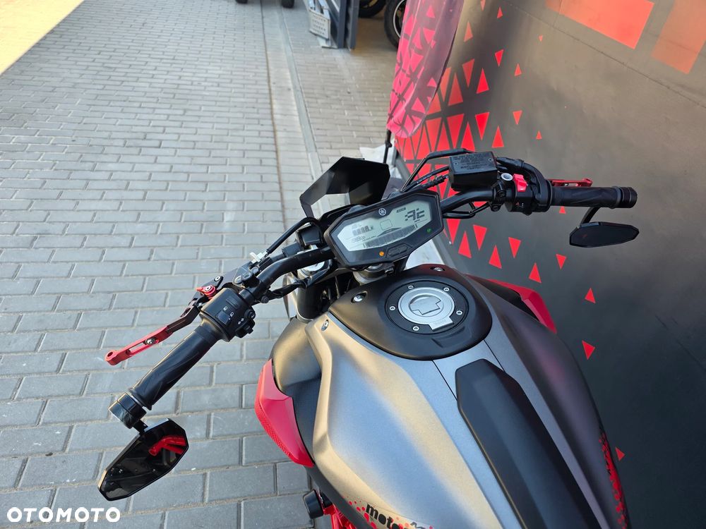 Yamaha MT - 15