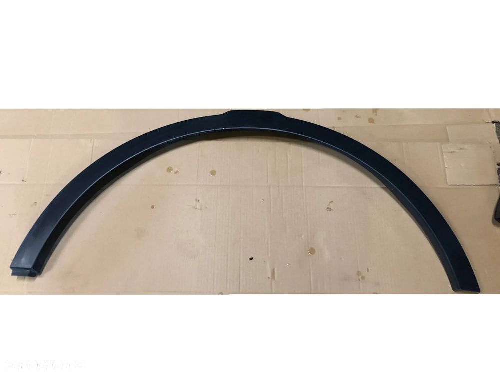 Listwa błotnika nadkole przednie prawe BJ32-16A074 Range Rover Evoqeu - 1