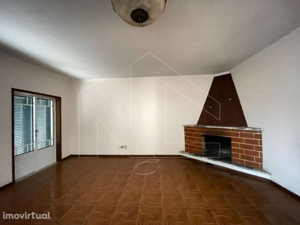 Moradia T4 em Esgueira - Espaço, Conforto e Privacidade - Grande imagem: 2/16